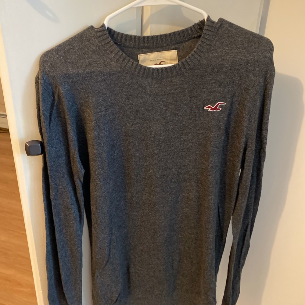 Hollister Crewneck Sweater Bundle/Size SMALL - Picture 3 of 8